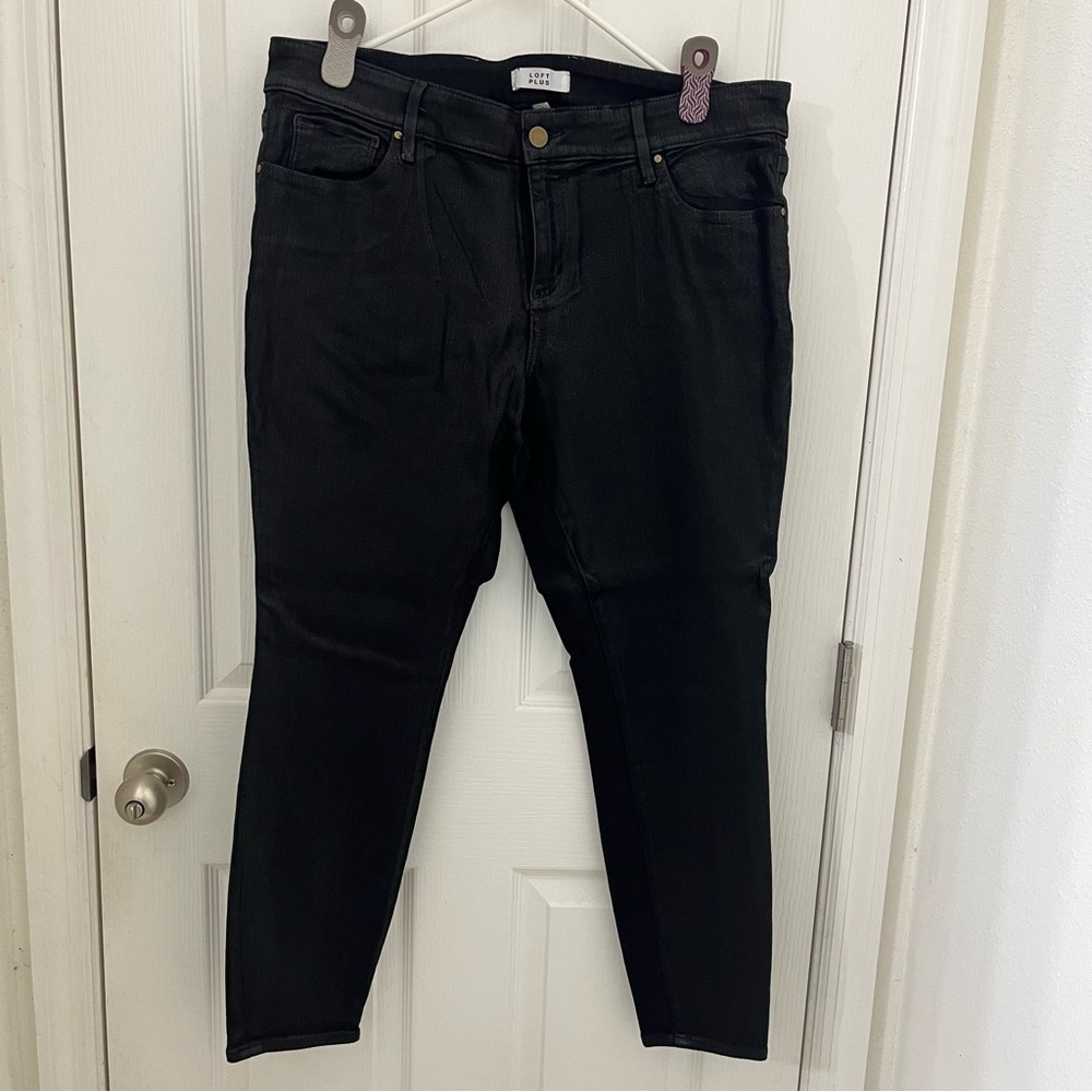 Loft Plus modern skinny shiny black jeans. Size 18.